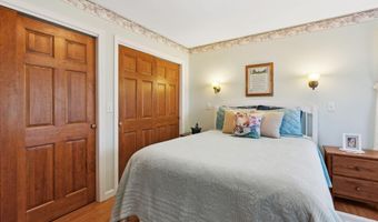 61 Pond Rd, Albion, ME 04910