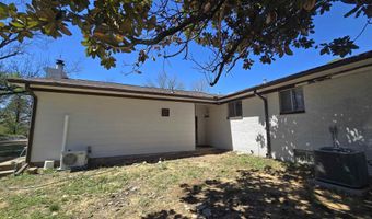 1800 White Dr, Batesville, AR 72501