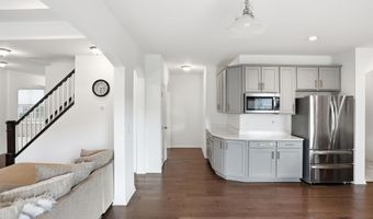 430 Pineway Dr, Ann Arbor, MI 48103