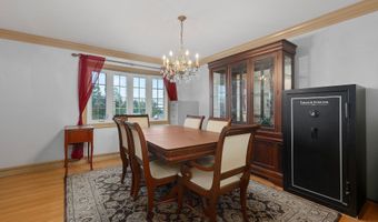 44 Clapboard Ridge Rd, Danbury, CT 06811