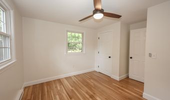 9 Northfield Rd, Amherst, NH 03031
