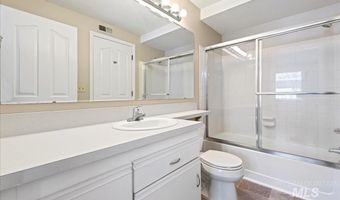3611 S Gekeler Ln 124, Boise, ID 83706