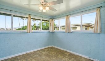 320 W Lanai St, Kahului, HI 96732