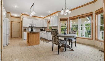 1214 Sandalwood Ct SW, Altoona, IA 50009