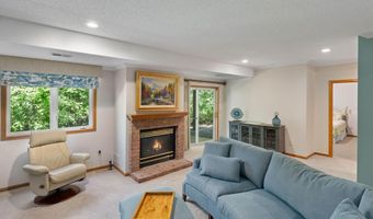 12755 Falcon Ct, Apple Valley, MN 55124
