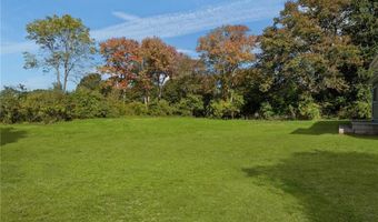 20 Maple Ct, Hopkinton, RI 02804