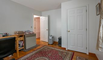 68 Merrimack Rd, Amherst, NH 03031