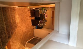 917 9th St, Aurora, NE 68818