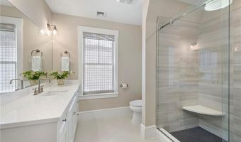 36 Bull St, Newport, RI 02840
