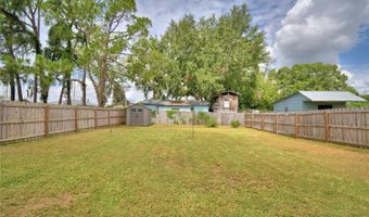 208 FLORIDA Dr, Auburndale, FL 33823