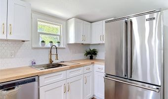 445 W HOOKER St, Bartow, FL 33830