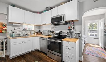 2006 E 16TH St, Cheyenne, WY 82001