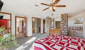 1722 N Myers Rd, Apache, OK 73006