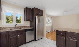 9 Chestnut Hill Rd B, Middletown, RI 02842