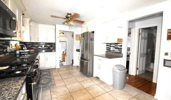 49 Parramatta Rd, Beverly, MA 01915
