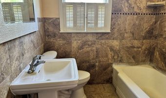306 Ingleside Dr S, Albany, GA 31707