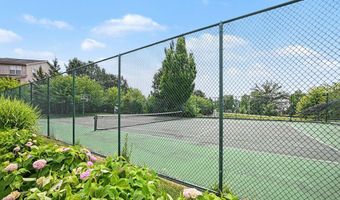 2878 Barclay Way, Ann Arbor, MI 48105