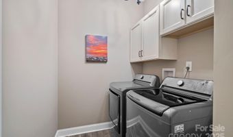 16 Enchanted Oak Ln, Alexander, NC 28701