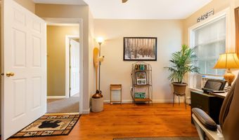 38 Fairview Ave, Auburn, ME 04210