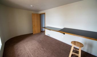 300 4th St, Algoma, WI 54201