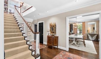 52 Fairmount Dr, Alton, IL 62002