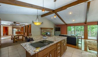 550 Greentree Ln NE, Ada, MI 49301