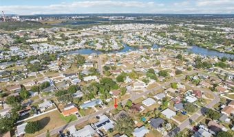 520 FAIRFAX Ln, Apollo Beach, FL 33572