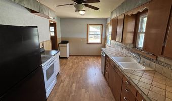 802 Avenue E, Beaver, OK 73932