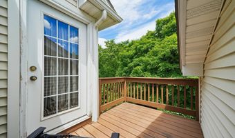 32 Crows Nest Ln 28, Danbury, CT 06810