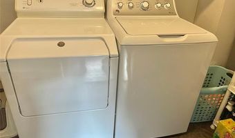 1090 Lakeview Street St, Waterford, MI 48328
