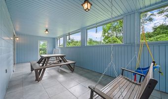 115 Shippingport Rd, Aliquippa, PA 15001