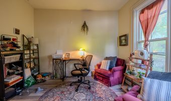 36 Larkin St, Bangor, ME 04401