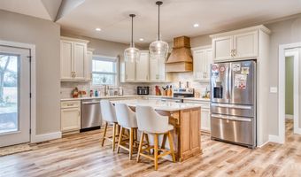 132 McCutchen Ct, Auburn, KY 42206