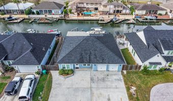702 S BAY St, Aransas Pass, TX 78336