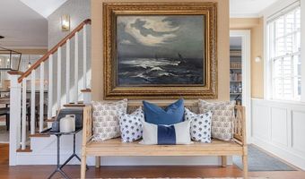 41 Elm St, Newport, RI 02840