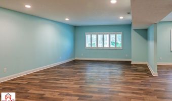 372 Foxboro Dr, Avon, IN 46123