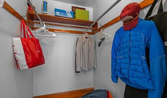 1613 N DIVISION St, Appleton, WI 54911