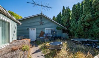 112 Green Ct NE, Albany, OR 97321