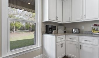 9281 Liberty Rd, Biloxi, MS 39532