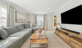 116 E Orchard St, Arlington Heights, IL 60005