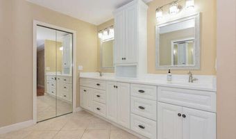 11 Atrium Cir D, Atlantis, FL 33462