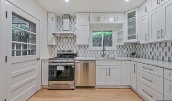 21 E Central Ave, Bergenfield, NJ 07621