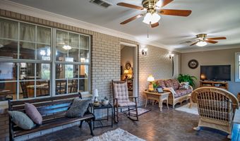 139 Hemlock Rd, Batesville, MS 38606
