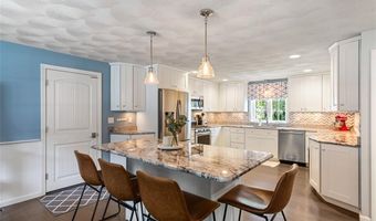 123 Terrace Ave, Cumberland, RI 02864