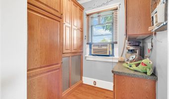 1805 ST Clair River Dr, Algonac, MI 48001