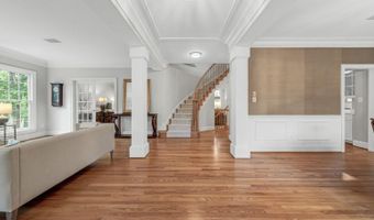 43079 LAGO GALLERIE Ct, Ashburn, VA 20148