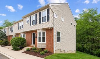 2213 S POLLARD St, Arlington, VA 22204