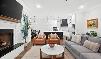 1902 SW Edinburgh Ave, Bentonville, AR 72713