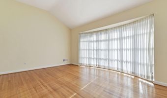 6011 ROOSEVELT St, Bethesda, MD 20817