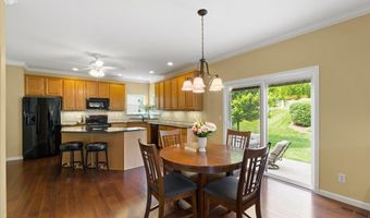 226 Arbor Trails Dr, Ballwin, MO 63021